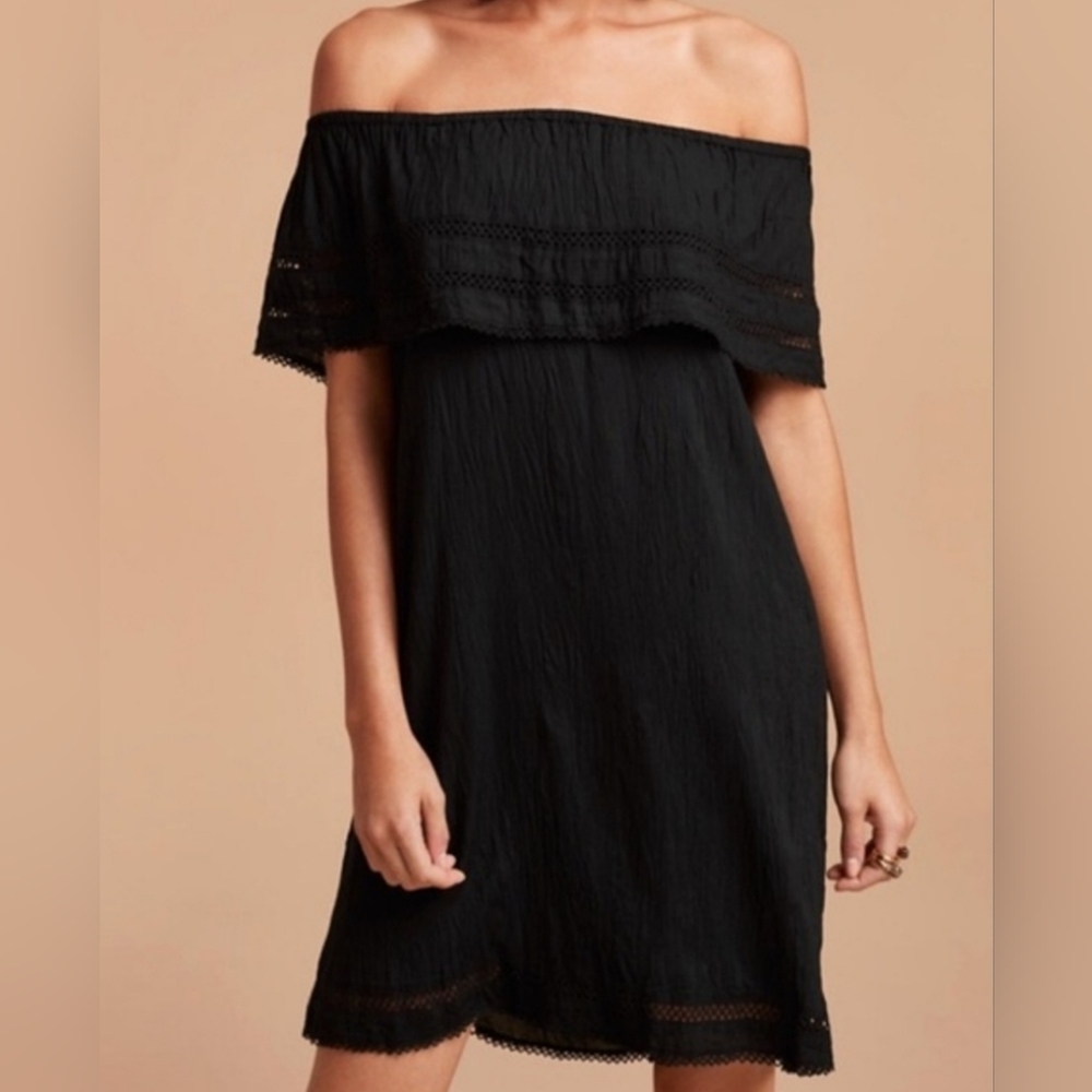 Aritzia Wilfred Emmie Off the shoulder dress